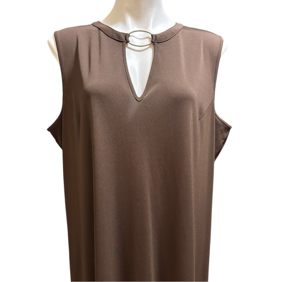 Liz Claiborne Vintage Brown Sleeveless Cut Out Gold Accent Maxi Dress - Picture 6 of 10